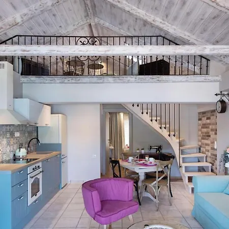 Amazing In With 2 Bedrooms And Wifi Appartamento