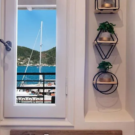 Amazing In With 2 Bedrooms And Wifi Appartamento