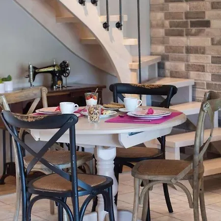 Amazing In With 2 Bedrooms And Wifi Appartamento *